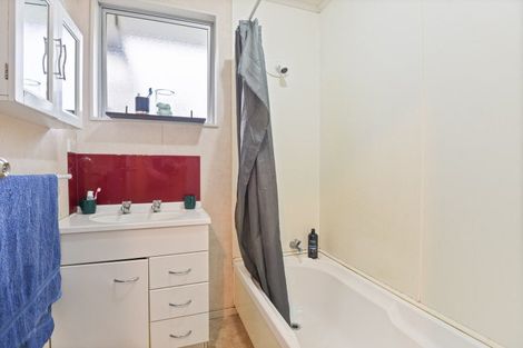 Photo of property in 11 Turquoise Place, Pukehangi, Rotorua, 3015