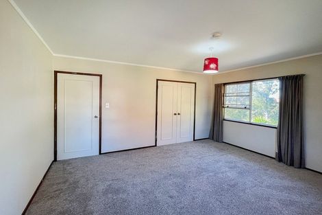 Photo of property in 11 Ravenstone Place, Chatswood, Auckland, 0626