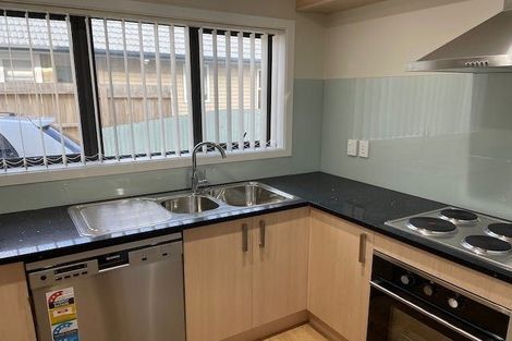 Photo of property in 3 Edwards Avenue, Henderson, Auckland, 0610