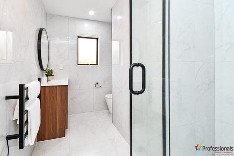 Photo of property in 18 Phoenix Place, Papatoetoe, Auckland, 2025