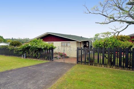 Photo of property in 1/72 Evelyn Road, Cockle Bay, Auckland, 2014