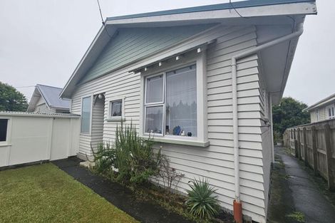 Photo of property in 69 Pendarves Street, New Plymouth, 4310