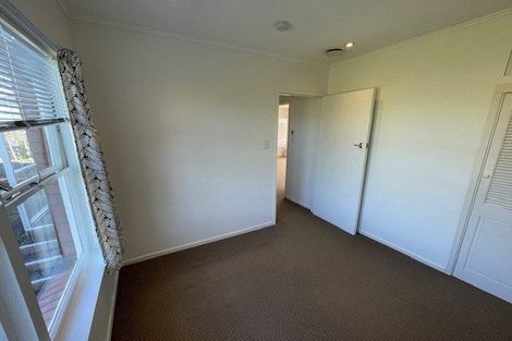 Photo of property in 2/11 Winscombe Street, Belmont, Auckland, 0622