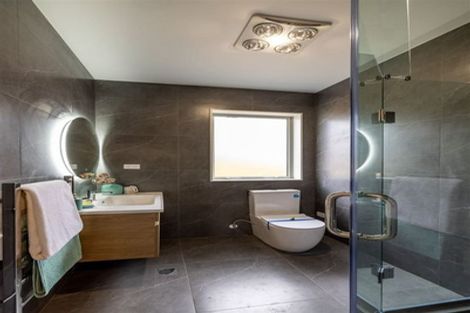 Photo of property in 23 Mcindoe Road, Kumeu, 0810