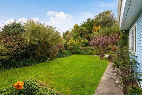 Photo of property in 4 Park Avenue, Tawa, Wellington, 5028