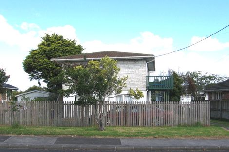 Photo of property in 32 Strid Road, Te Atatu South, Auckland, 0610