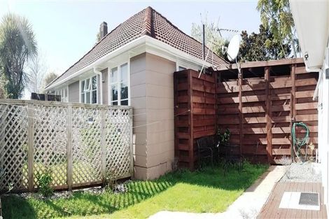 Photo of property in 98/98a Glenpark Avenue, Frankleigh Park, New Plymouth, 4310