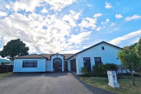 Photo of property in 30 Sandwich Road, St Andrews, Hamilton, 3200