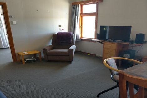 Photo of property in 35 Branxholm Street, Roxburgh, 9500