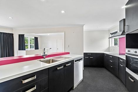 Photo of property in 8 Memorial Drive, Parahaki, Whangarei, 0112