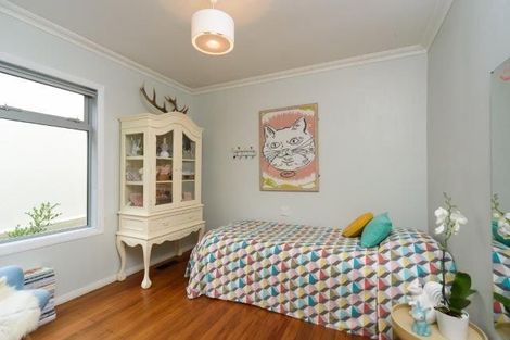 Photo of property in 59 Highbury Road, Highbury, Wellington, 6012