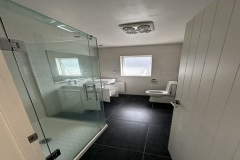 Photo of property in 72 Harrowglen Drive, Northcross, Auckland, 0630