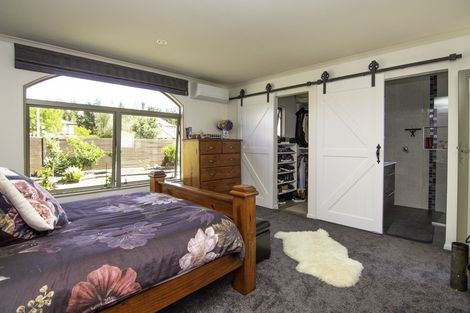Photo of property in 119 Pacific Drive, Fitzherbert, Palmerston North, 4410