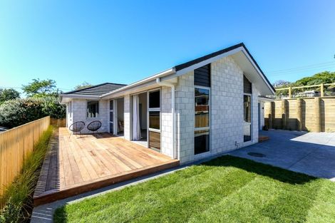 Photo of property in 6b Burns Street, Westown, New Plymouth, 4310