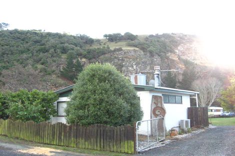 Photo of property in 31 Mihiwaka Road, Long Beach, Port Chalmers, 9081