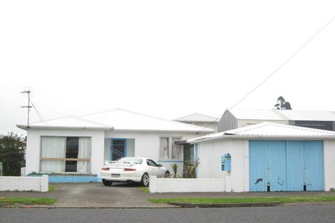 Photo of property in 19a Grey Street, Waitara, 4320