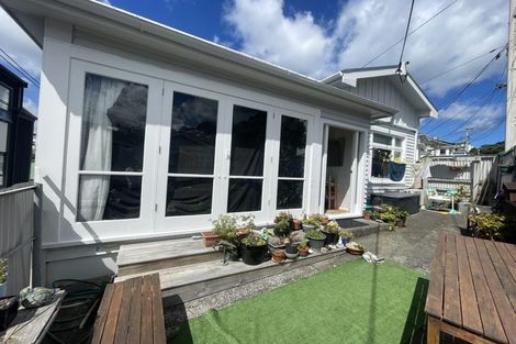 Photo of property in 19 Nairn Street, Mount Cook, Wellington, 6011