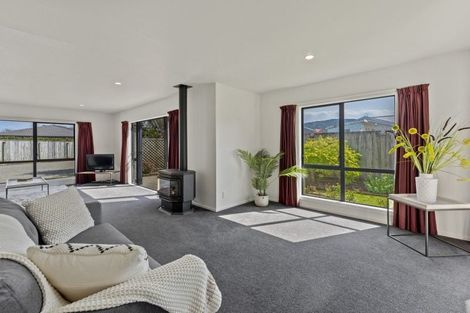 Photo of property in 22 Granville Street, Silverstream, Upper Hutt, 5019