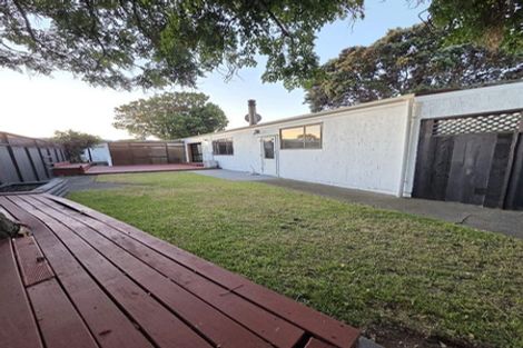 Photo of property in 14 Waimana Road, Conifer Grove, Takanini, 2112