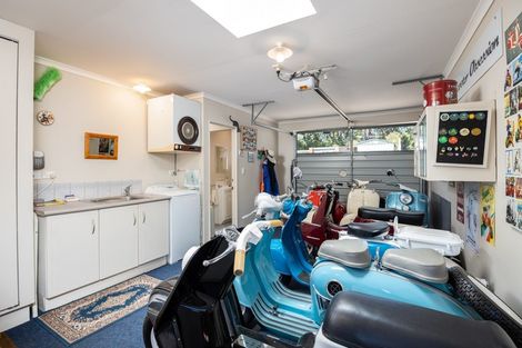 Photo of property in 130 Frankley Road, Frankleigh Park, New Plymouth, 4310