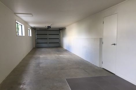 Photo of property in 302b Triangle Road, Massey, Auckland, 0614