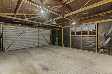 Photo of property in 5 Posa Avenue, Henderson, Auckland, 0612