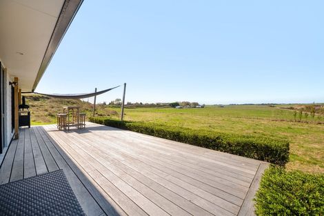 Photo of property in 411 Tuhikaramea Road, Temple View, Hamilton, 3290