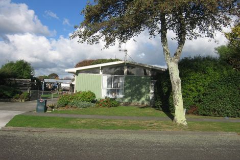 Photo of property in 1 Halswell Crescent, Westbrook, Palmerston North, 4412