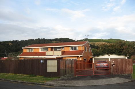 Photo of property in 5 Redwood Close, Paraparaumu, 5032