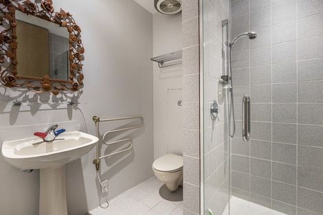 Photo of property in 10b Paritai Drive, Orakei, Auckland, 1071