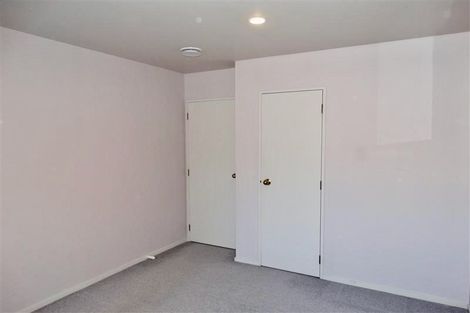 Photo of property in 3213 Great North Road, New Lynn, Auckland, 0600