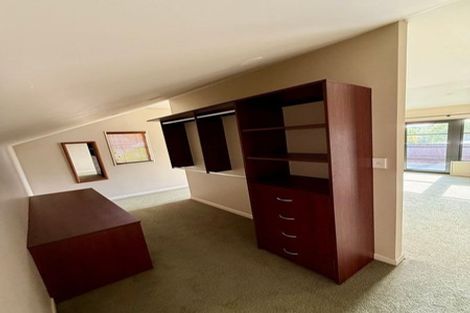 Photo of property in 2 Oakway Drive, Schnapper Rock, Auckland, 0632