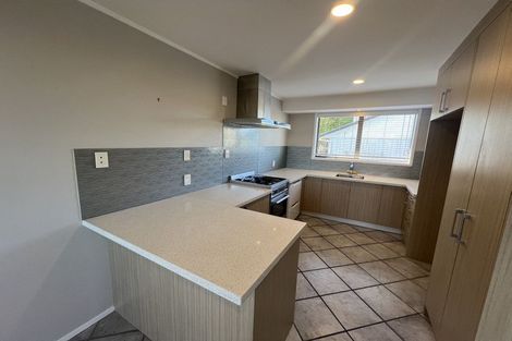 Photo of property in 18 Deodar Place, Totara Heights, Auckland, 2105