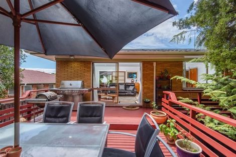 Photo of property in 9 Eugen Place, Bayview, Auckland, 0629