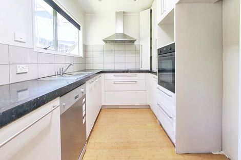 Photo of property in 27 Glencourt Place, Glenfield, Auckland, 0629