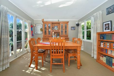 Photo of property in 8 Hobsonville Road, West Harbour, Auckland, 0618