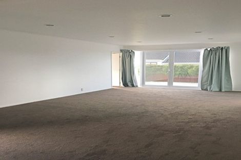 Photo of property in 169 Hobsonville Road, West Harbour, Auckland, 0618