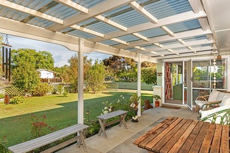Photo of property in 5 Toru Street, Makaraka, Gisborne, 4010