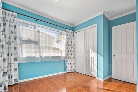 Photo of property in 103 Golf Road, New Lynn, Auckland, 0600