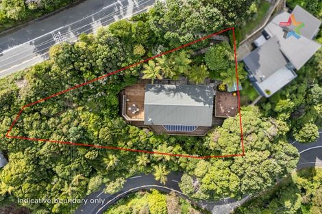 Photo of property in 2 Singers Road, Korokoro, Lower Hutt, 5012