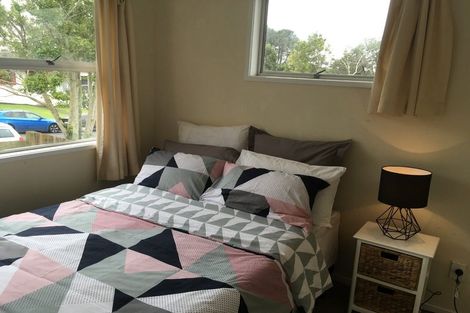 Photo of property in 4 Karo Place, Glendene, Auckland, 0602