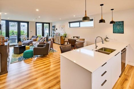 Photo of property in 59a Wellington Road, Kilbirnie, Wellington, 6022