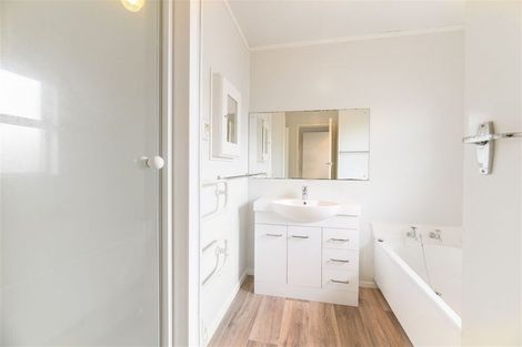 Photo of property in 1/17 Quebec Road, Milford, Auckland, 0620