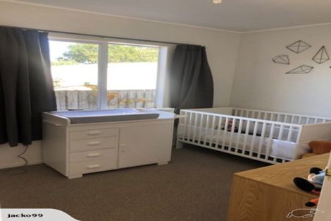 Photo of property in 100c Astley Avenue, New Lynn, Auckland, 0600