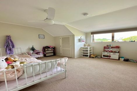 Photo of property in 74 Cheriton Road, Mellons Bay, Auckland, 2014