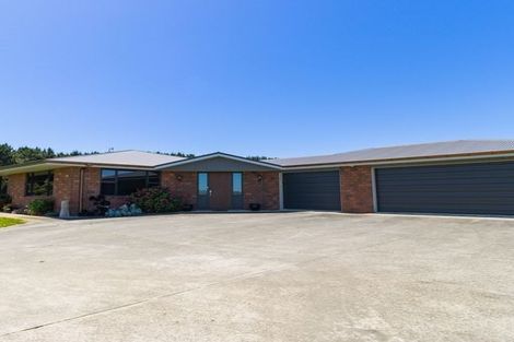 Photo of property in 3 Lakeview Drive, Foxton Beach, Foxton, 4815