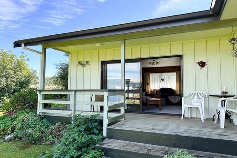 Photo of property in 64 Abel Tasman Drive, Takaka, 7110