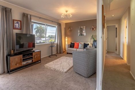 Photo of property in 12 Moana Terrace, Snells Beach, 0920