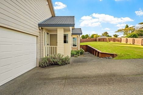 Photo of property in 90 Tauranga Place, Orewa, 0931
