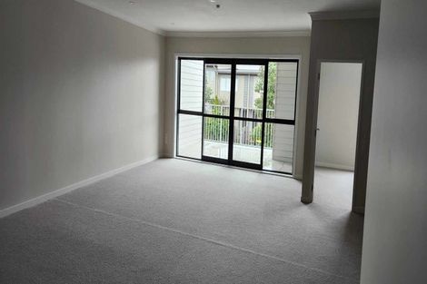 Photo of property in 2/132 Stancombe Road, Flat Bush, Auckland, 2016